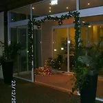 מלון Strandhotel Grömitz