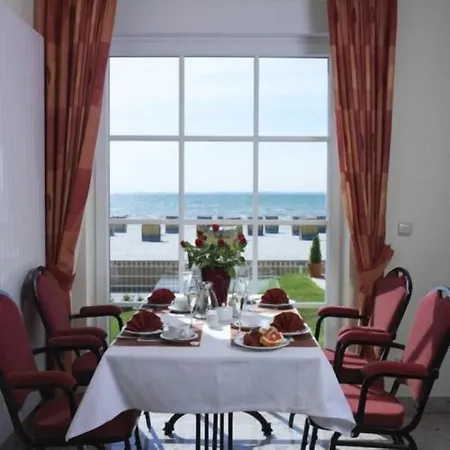 Strandhotel Szálloda