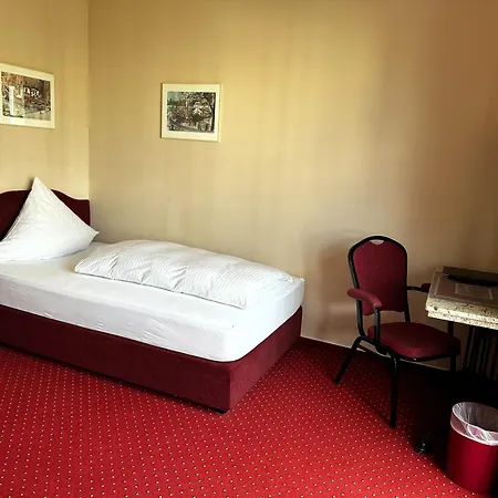 فندق Strandhotel 4*