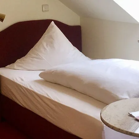 Strandhotel Szálloda 4*